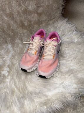 Women’s Athletic Running Shoes in Pink and Peach